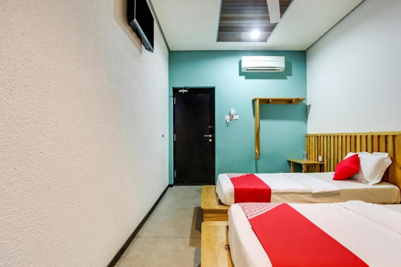 Oyo 89454 Hotel Pavilion Inn Ayer Tawar Luaran gambar