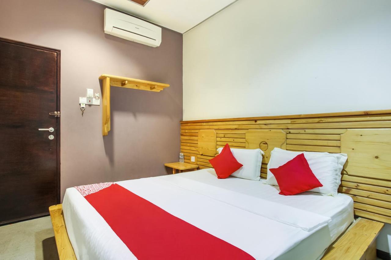 Oyo 89454 Hotel Pavilion Inn Ayer Tawar Luaran gambar